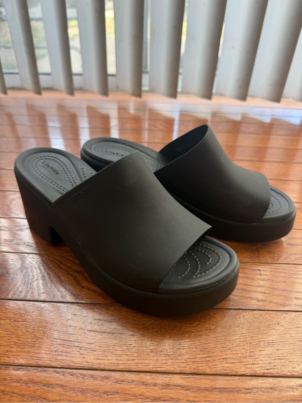 Crocs LiteRide Brooklyn Heel Women’s 8 Chunky Wedge Matte Black Slide Sandals
